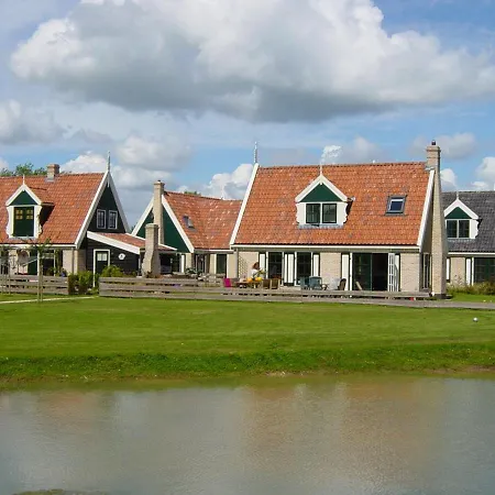 Lush In Hippolytusho With Jacuzzi Hippolytushoef