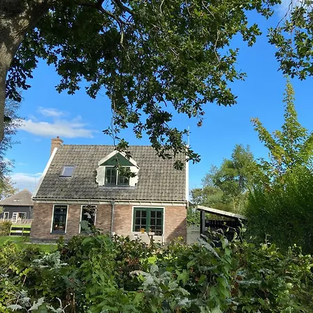 Villa Lush In Hippolytusho With Jacuzzi Hippolytushoef