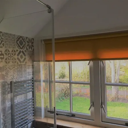 In Netherlands With Hot Tub & Garden *