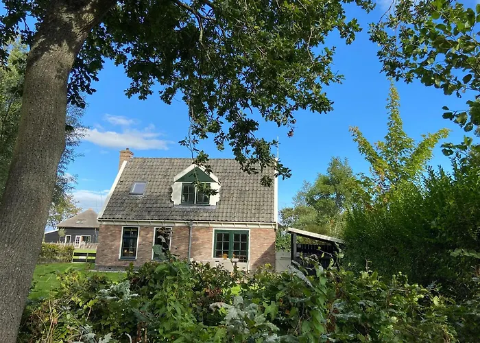 Villa In Netherlands With Hot Tub & Garden Hippolytushoef